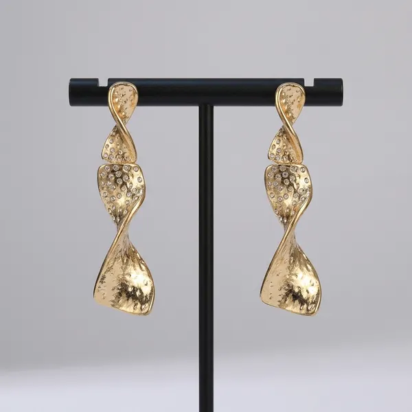 Golden_Textured_Twisted_Earrings