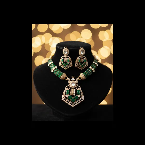 Indian_Set_Gold-Plated_Emerald_Green_Kundan_Jewelry_Set_Traditional_Bridal_Style