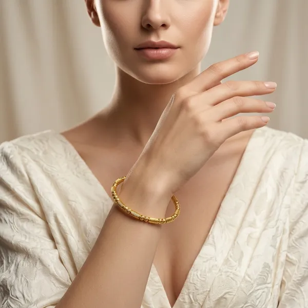 Radiant_Gold_Textured_Bangle_Bracelet