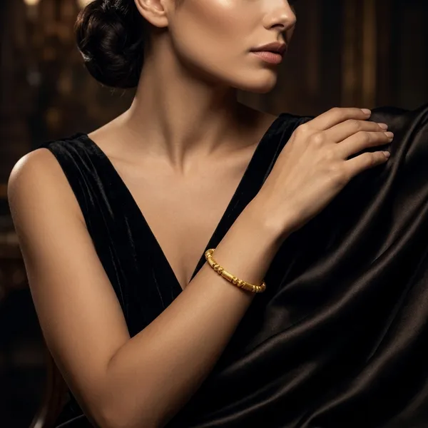 Radiant_Gold_Textured_Bangle_Bracelet