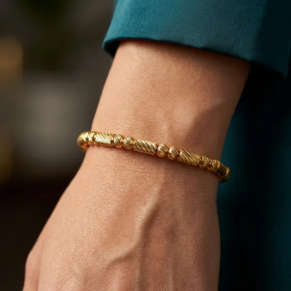 Radiant_Gold_Textured_Bangle_Bracelet
