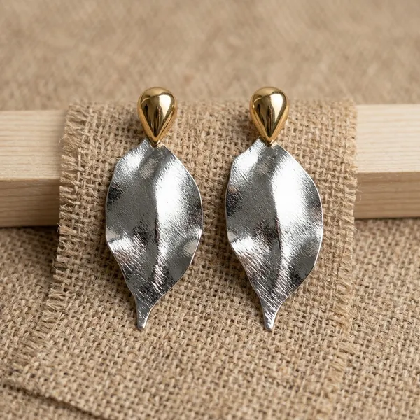 Luxe_Metallic_Leaf_Earrings