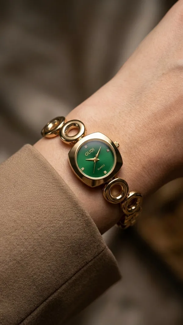 Neofashy_Emerald_Orbit_Luxe_Gold_Bracelet_Watch_for_Women