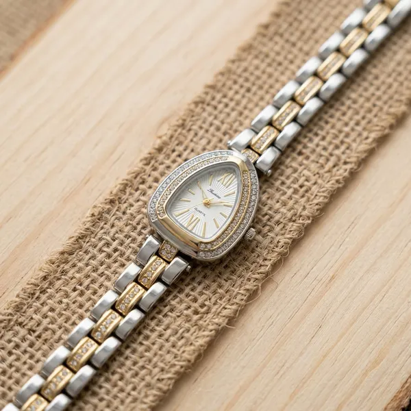 Nimi_House_Ivory_Dual_Tone_Crystal_Teardrop_Watch_For_Women
