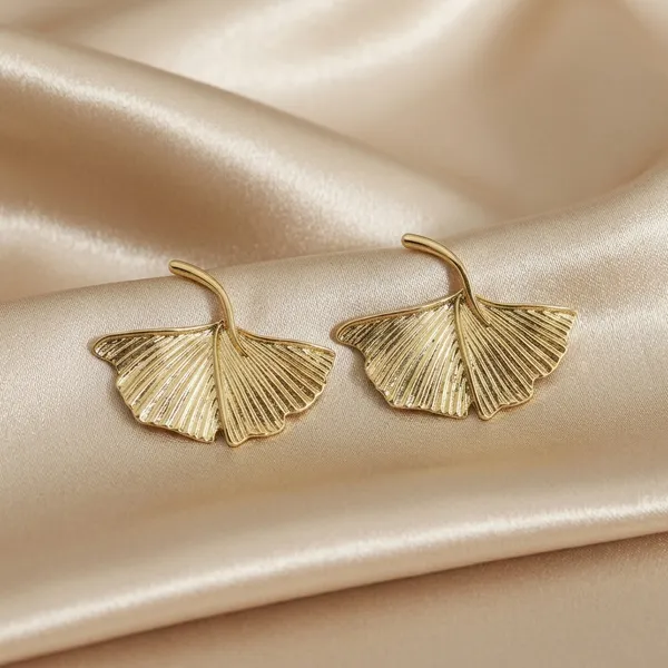 Elegant_Ginkgo_Leaf_Earrings