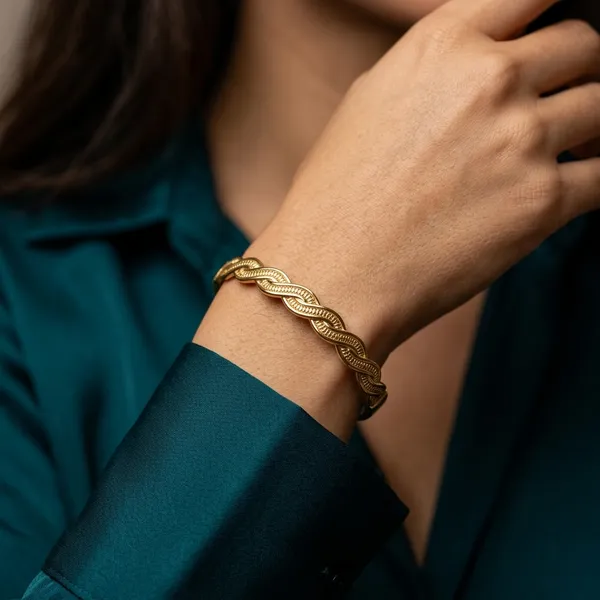Braided_Gold_Bangle_Bracelet