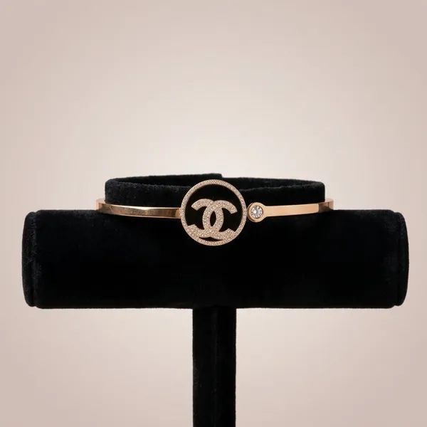 Chic_Logo_Bangle_Bracelet