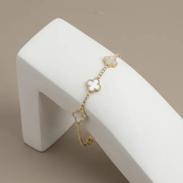 Golden_Clover_Radiance_Bracelet