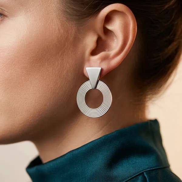 Geometric_Silver_Spiral_Earrings