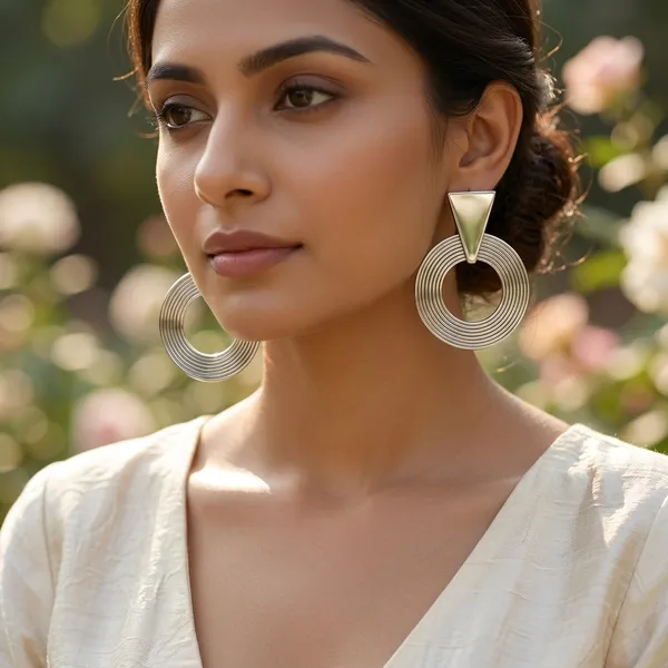 Geometric_Silver_Spiral_Earrings