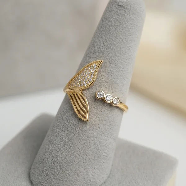 Sparkling_Mermaid_Tail_Wrap_Ring