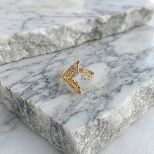Sparkling_Mermaid_Tail_Wrap_Ring