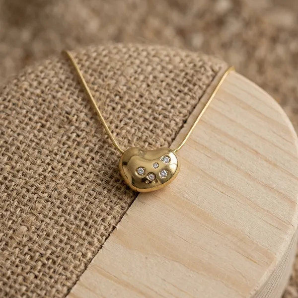 Golden_Celestial_Heart_Pendant_Chain