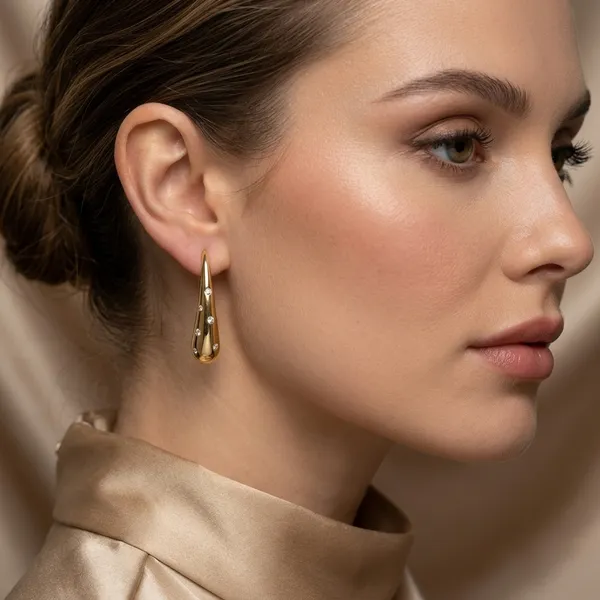 Stellar_Gilded_Drop_Earrings_With_Crystal_Accents