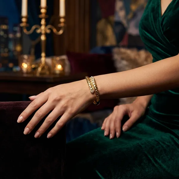 Luxe_Chevron_Gold_Bracelet