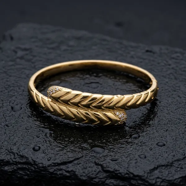 Luxe_Chevron_Gold_Bracelet
