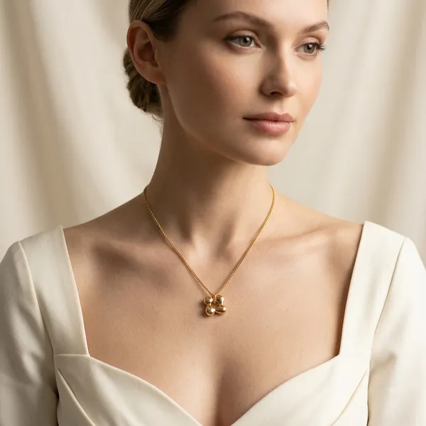 Modern_Sculptural_Gold-Tone_Pendant_Chain