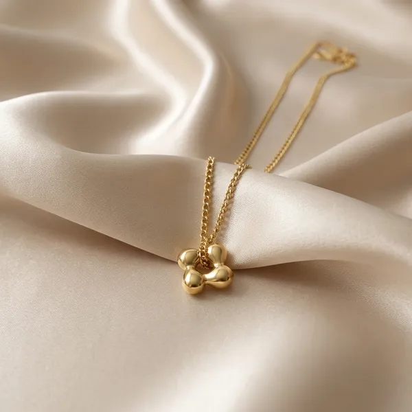 Modern_Sculptural_Gold-Tone_Pendant_Chain