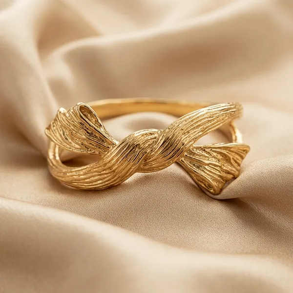 Sculpted_Gold_Knot_Cuff