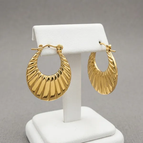 Vintage_Ribbed_Gold_Hoop_Earrings