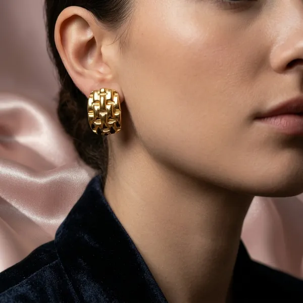 Vintage-Inspired_Gold_Woven_Basket_Weave_Earrings
