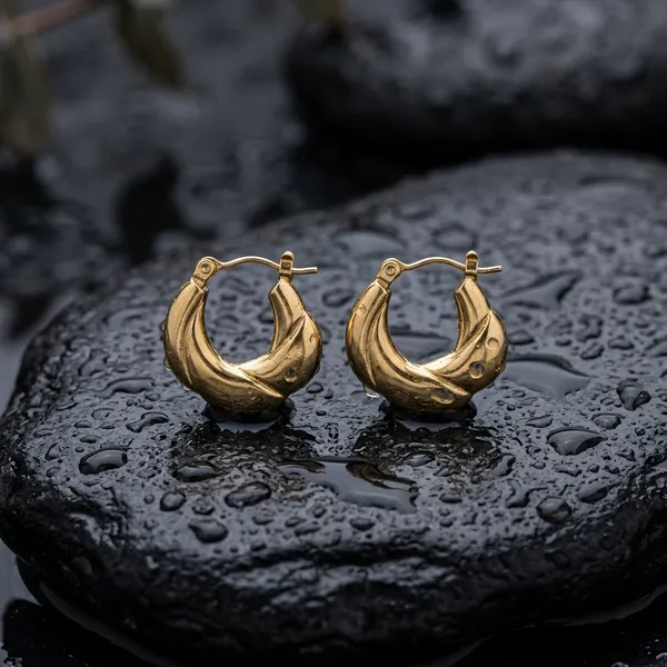 Elegant_Twisted_Gold_Hoop_Earrings