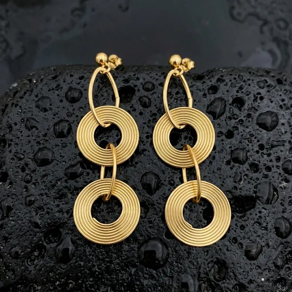 Luminous_Triple-Tier_Textured_Gold_Hoop_Earrings