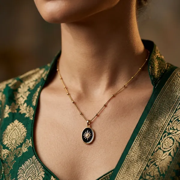 Vintage-Inspired_Gold_Medallion_Chain