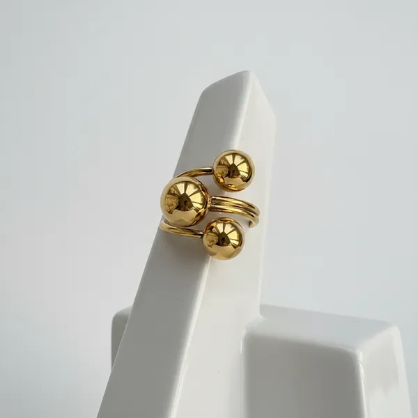 Radiant_Spheres_Ring_-_Free_Size