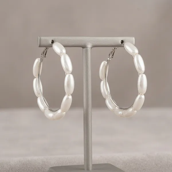 Pearlescent_Shell_Hoop_Earrings