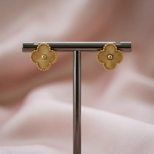 Sunburst_Clover_Gold_Earrings