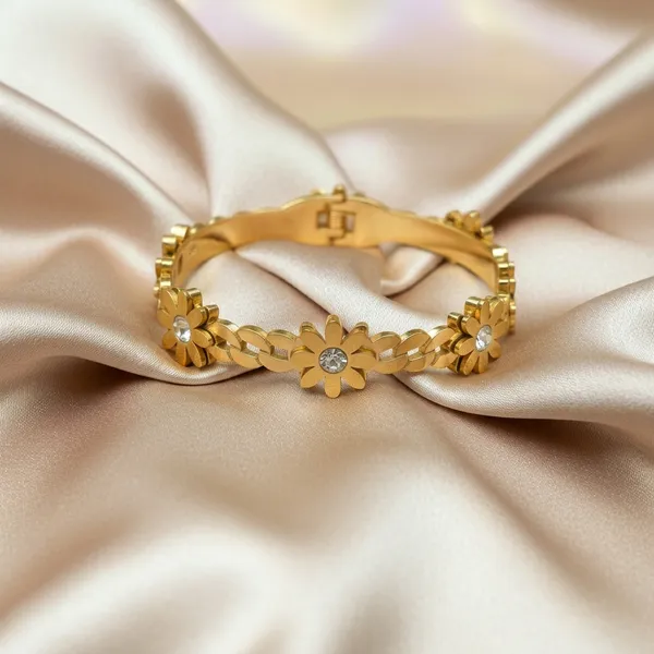 Golden_Bloom_Crystal_Bracelet