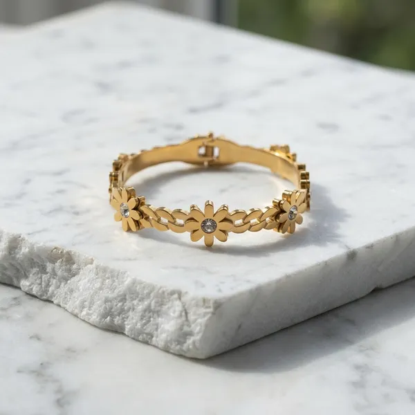 Golden_Bloom_Crystal_Bracelet