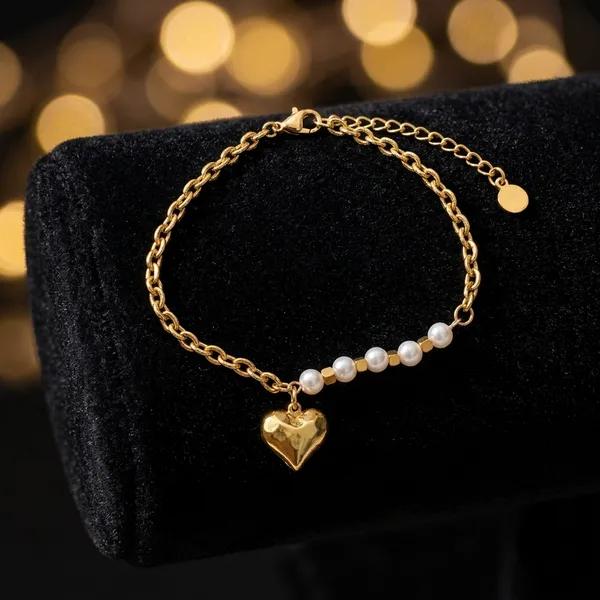 Elegant_Heart_Charm_And_Pearl_Link_Bracelet