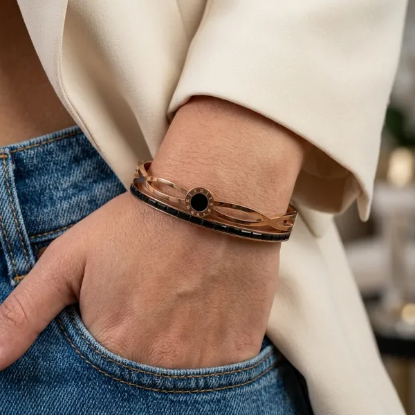 Rose_Gold_Bracelet_Roman_Bangle
