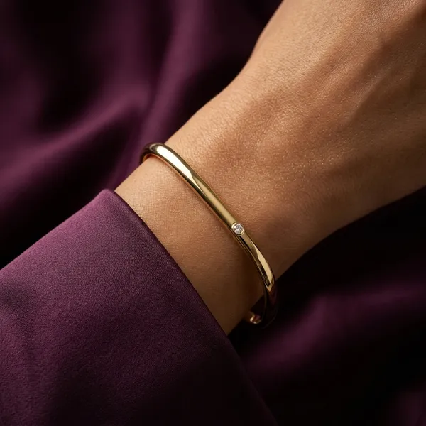 Minimalist_Oval_Gold_Bracelet