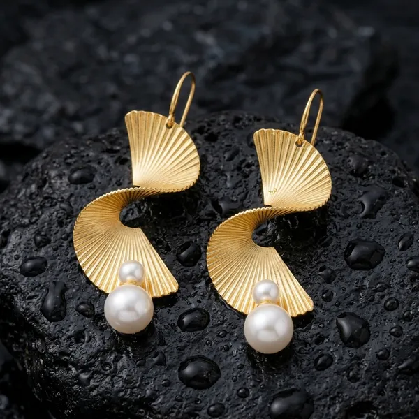 Golden_Spiral_Fan_Earrings