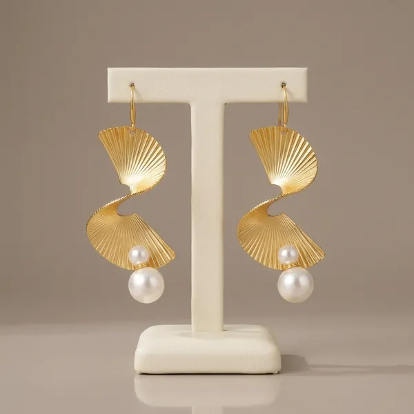 Golden_Spiral_Fan_Earrings
