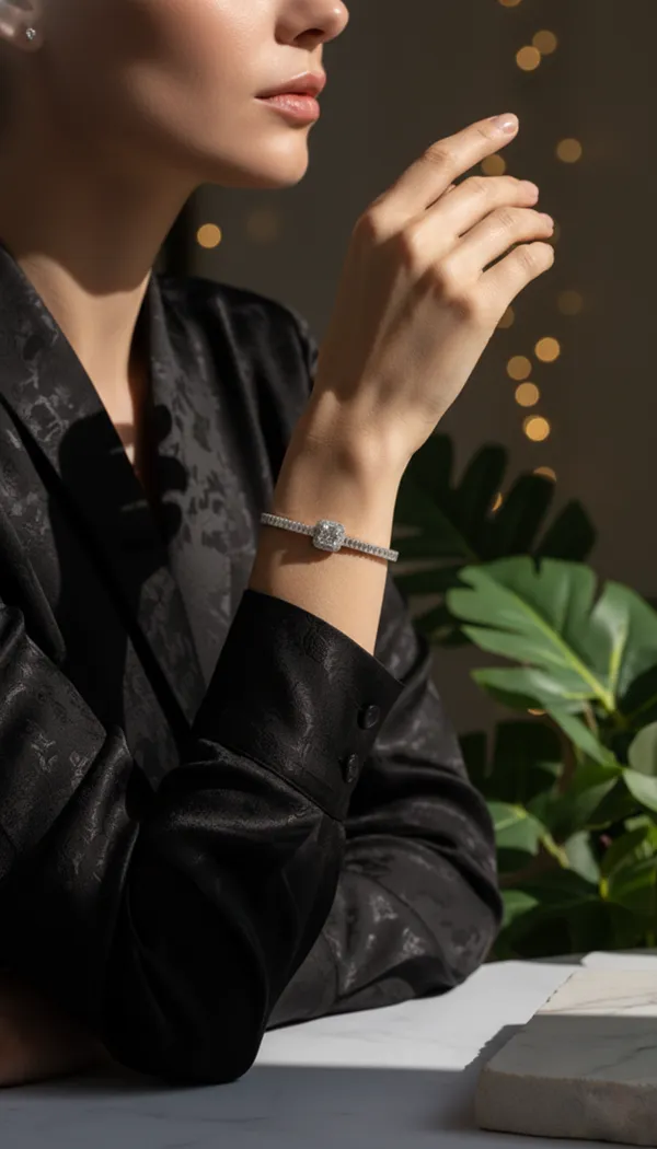 Elegant_Radiant-Cut_Solitaire_Bracelet