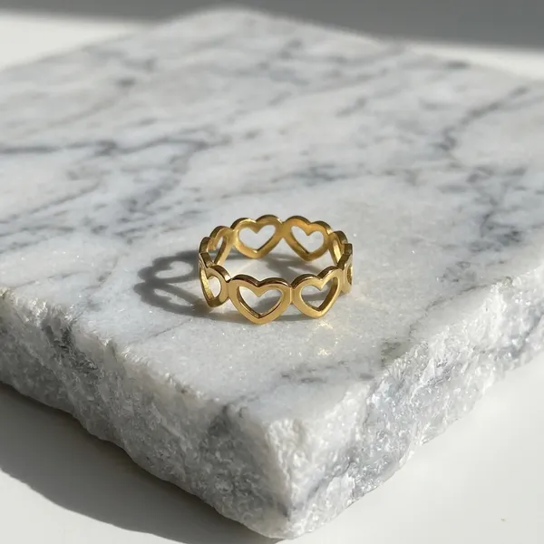 Romantic_Gold_Heart_Ring