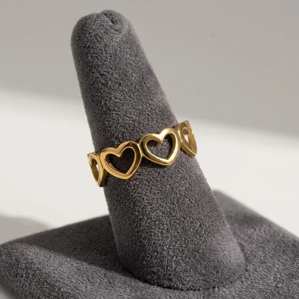 Romantic_Gold_Heart_Ring