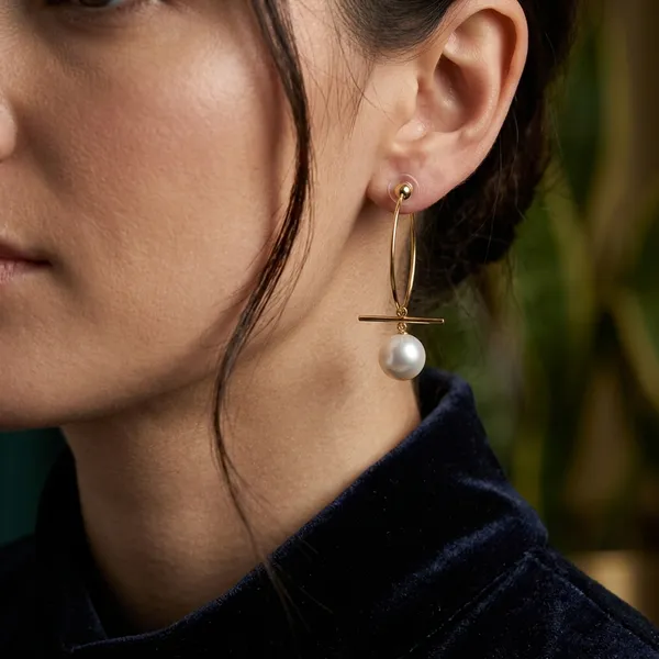 Modern_Pearl_Hoop_Earrings