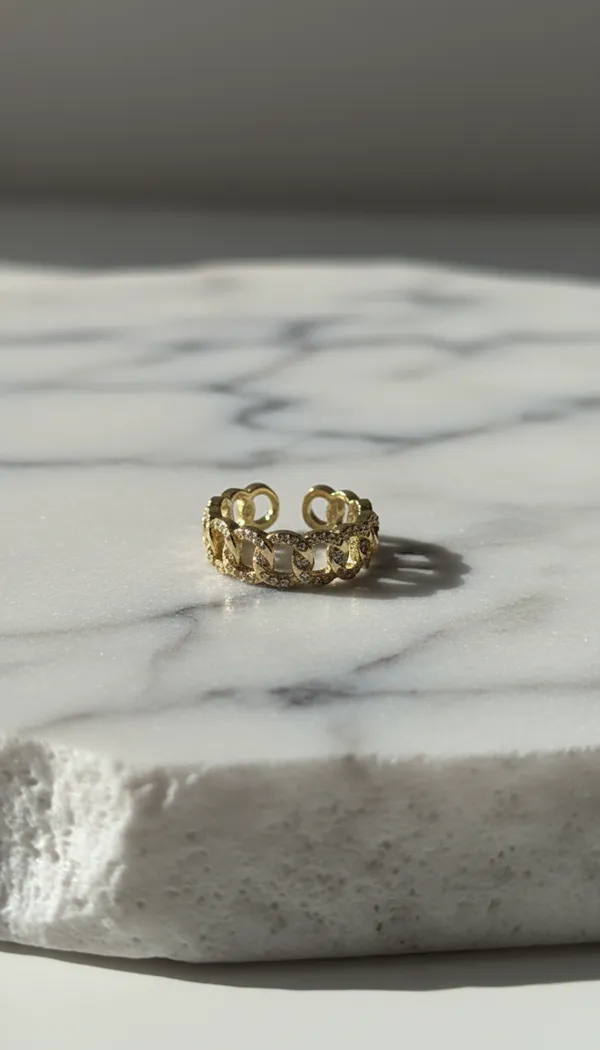 Glimmering_Gold_Cuban_Ring
