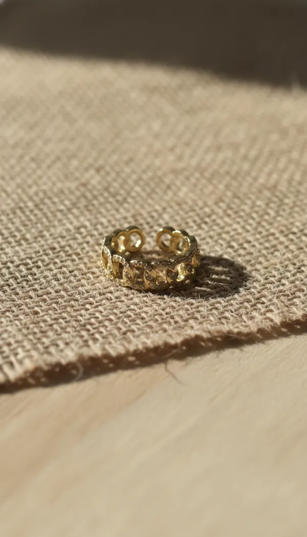 Glimmering_Gold_Cuban_Ring