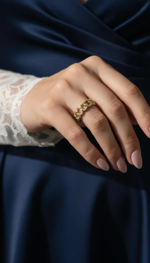 Glimmering_Gold_Cuban_Ring