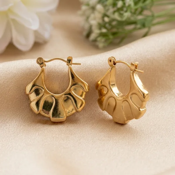 Vintage-Inspired_Scalloped_Gold_Hoop_Earrings