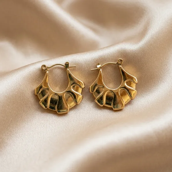 Vintage-Inspired_Scalloped_Gold_Hoop_Earrings