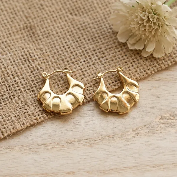 Vintage-Inspired_Scalloped_Gold_Hoop_Earrings
