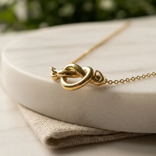 Eternal_Gold_Knot_Necklace_Chain