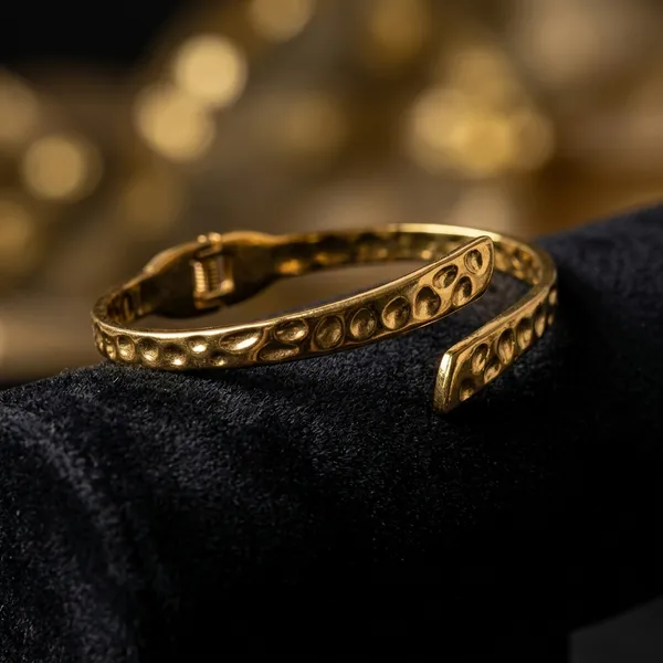 Hammered_Gold_Cuff_Bracelet